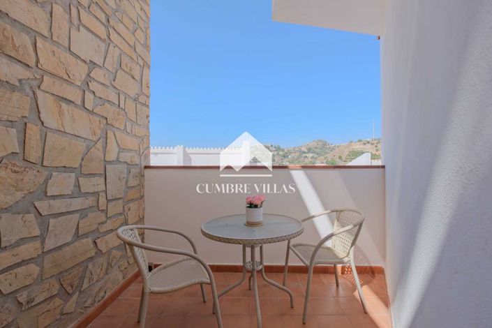 Image No.27-3 Bed Villa for sale