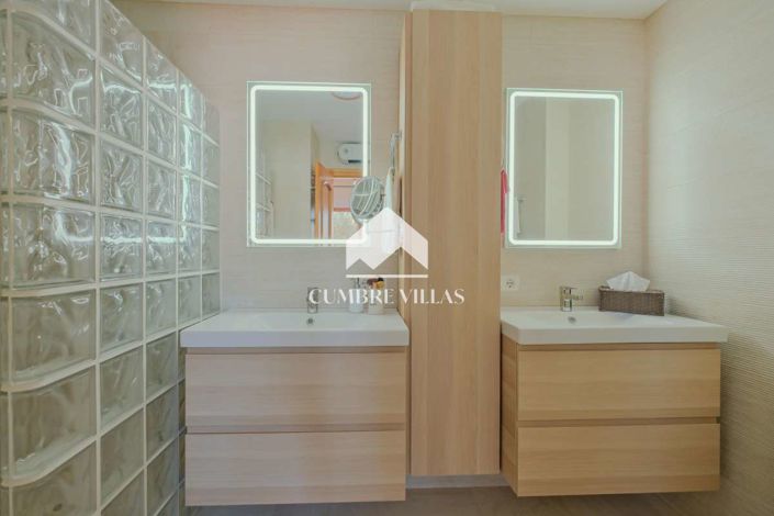 Image No.31-3 Bed Villa for sale