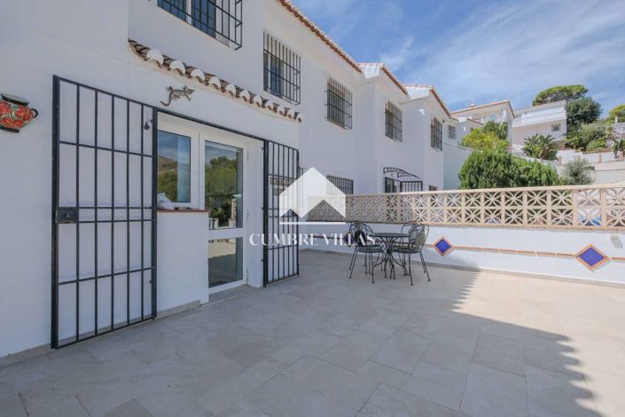 Image No.10-5 Bed Villa for sale