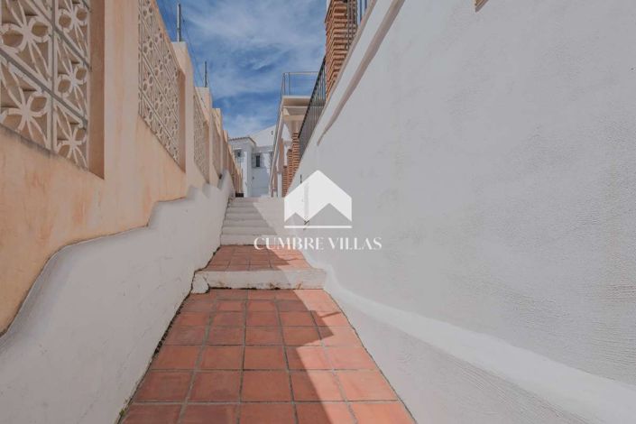 Image No.32-5 Bed Villa for sale