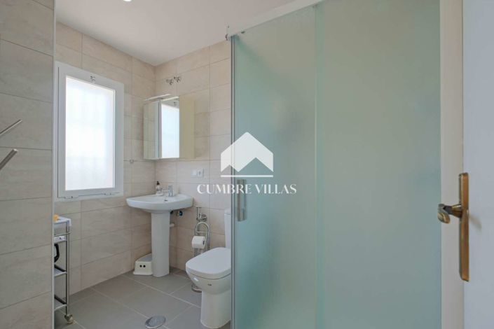 Image No.50-5 Bed Villa for sale