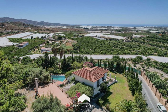 Image No.1-5 Bed Country House for sale