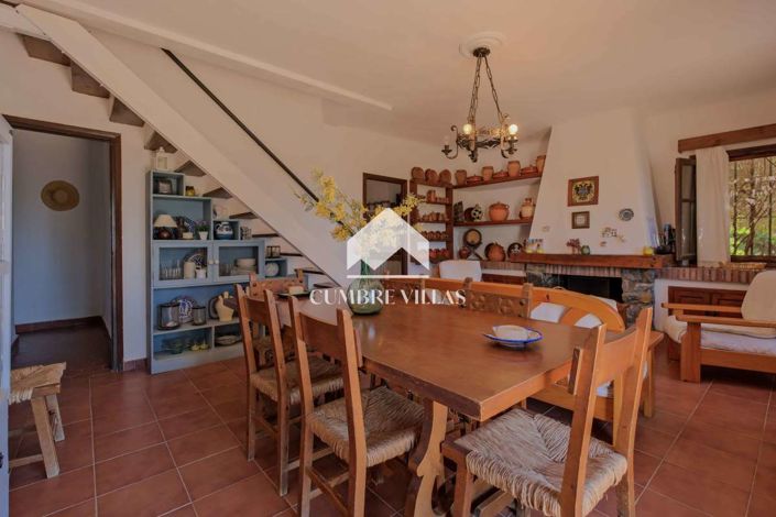 Image No.18-5 Bed Country House for sale