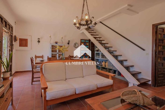 Image No.20-5 Bed Country House for sale