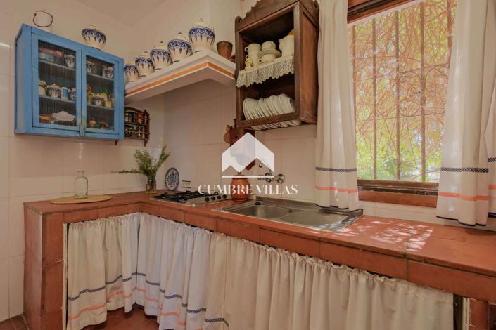 Image No.23-5 Bed Country House for sale