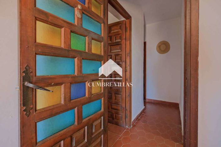 Image No.32-5 Bed Country House for sale