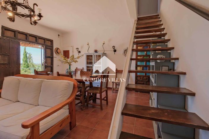 Image No.40-5 Bed Country House for sale