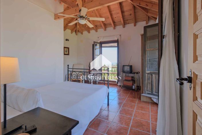 Image No.45-5 Bed Country House for sale