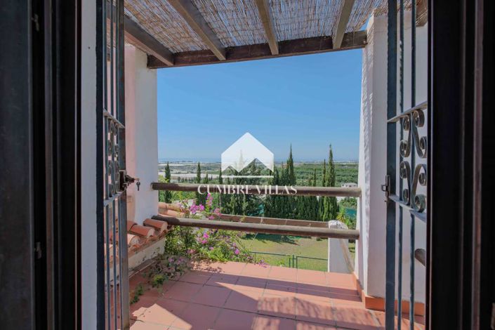 Image No.46-5 Bed Country House for sale