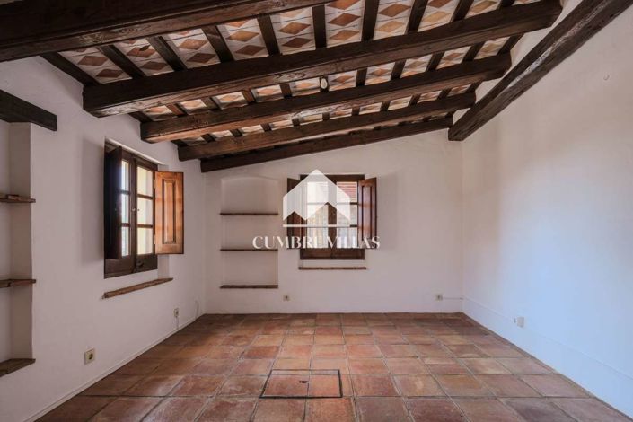 Image No.35-5 Bed Villa for sale