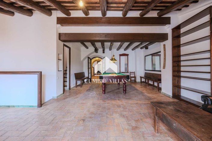 Image No.51-5 Bed Villa for sale