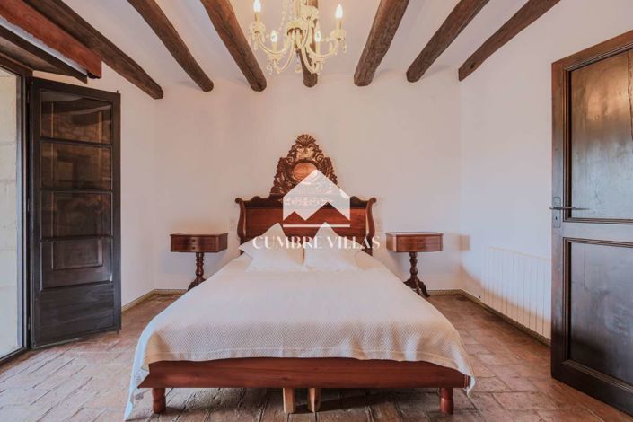 Image No.56-5 Bed Villa for sale