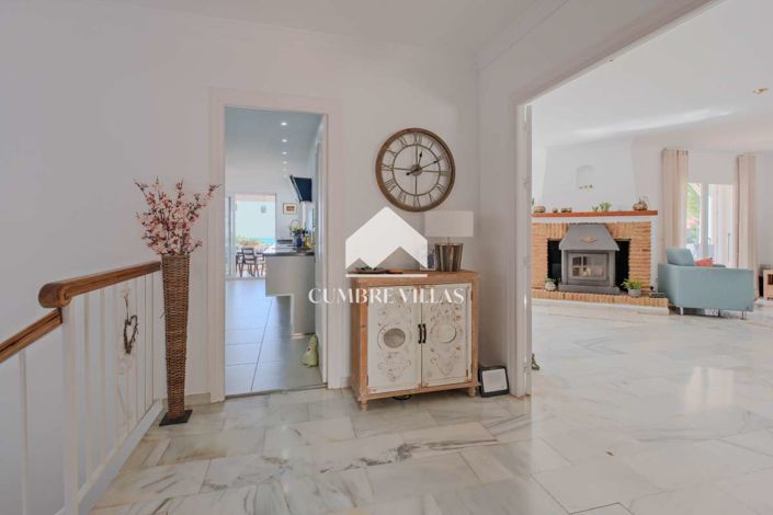 Image No.10-4 Bed Villa for sale