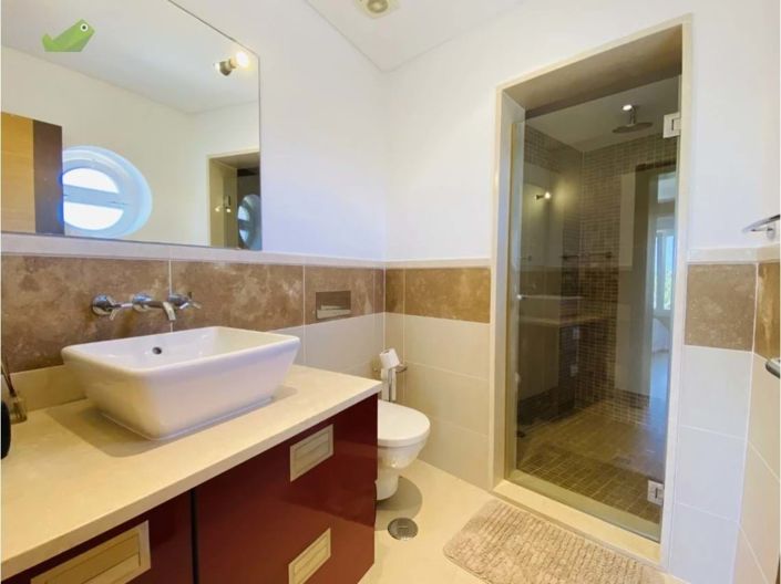 Image No.9-5 Bed Villa for sale