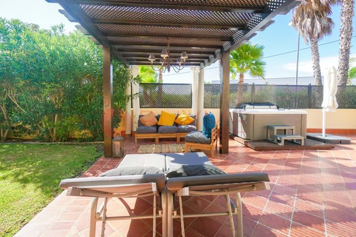 Image No.13-2 Bed Townhouse for sale