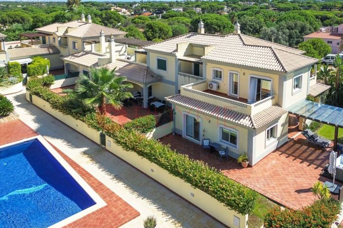 Image No.17-2 Bed Townhouse for sale