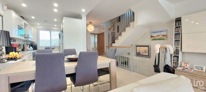 Image No.5-4 Bed Townhouse for sale