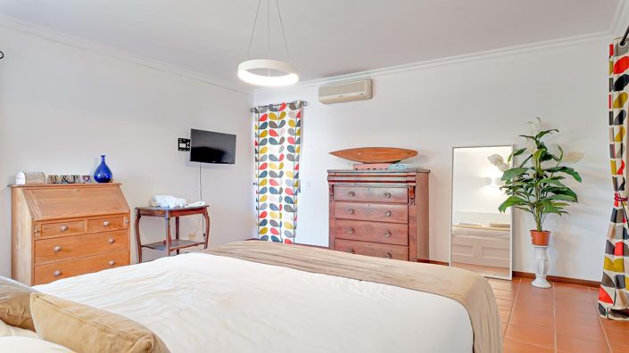 Image No.18-3 Bed Apartment for sale