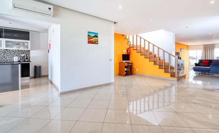 Image No.11-6 Bed Villa for sale