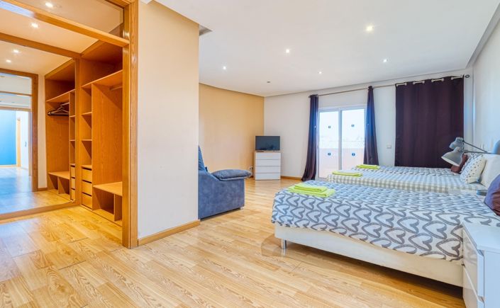 Image No.22-6 Bed Villa for sale