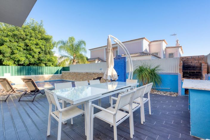 Image No.3-6 Bed Villa for sale