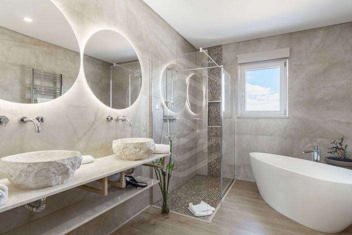 Image No.11-5 Bed Villa for sale