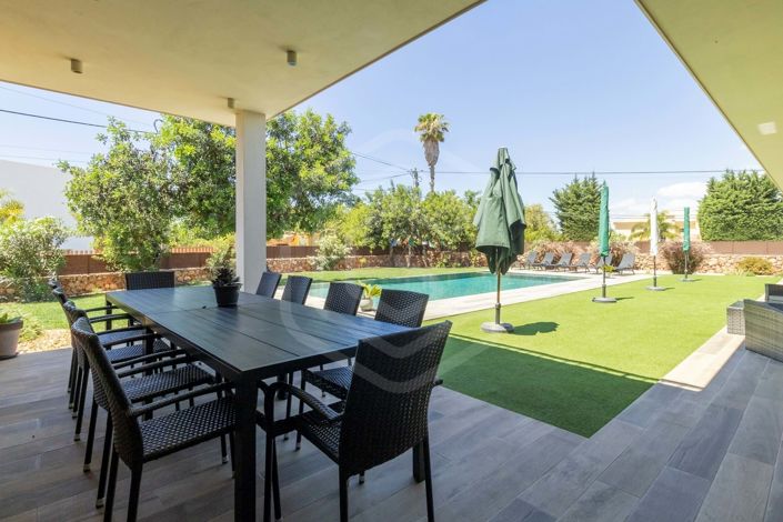 Image No.3-5 Bed Villa for sale