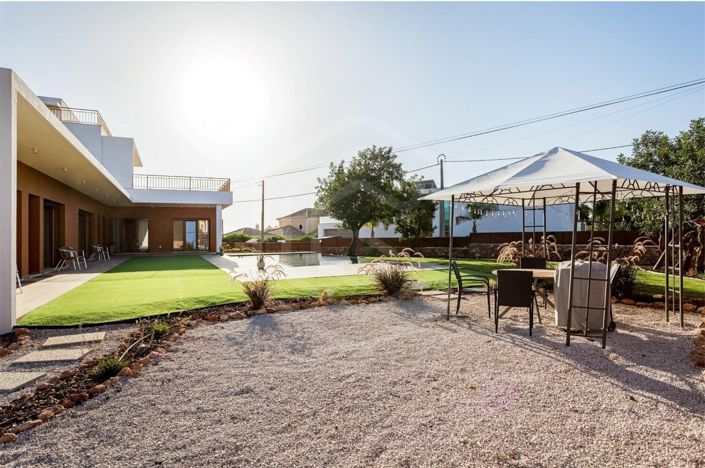 Image No.7-5 Bed Villa for sale