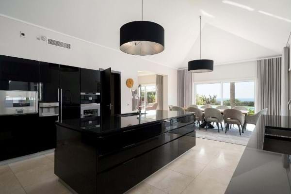 Image No.6-6 Bed Villa for sale