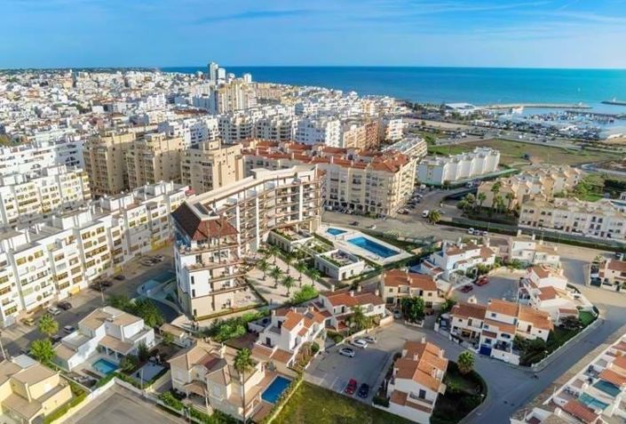 Image No.1-4 Bed Apartment for sale