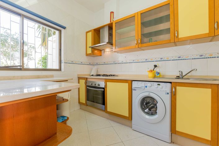 Image No.10-3 Bed Townhouse for sale