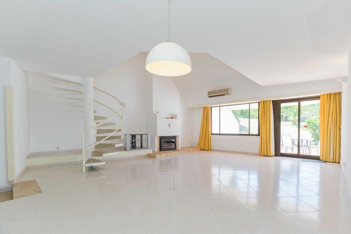 Image No.7-3 Bed Townhouse for sale