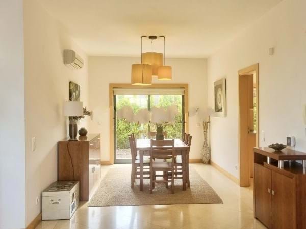 Image No.6-4 Bed Villa for sale