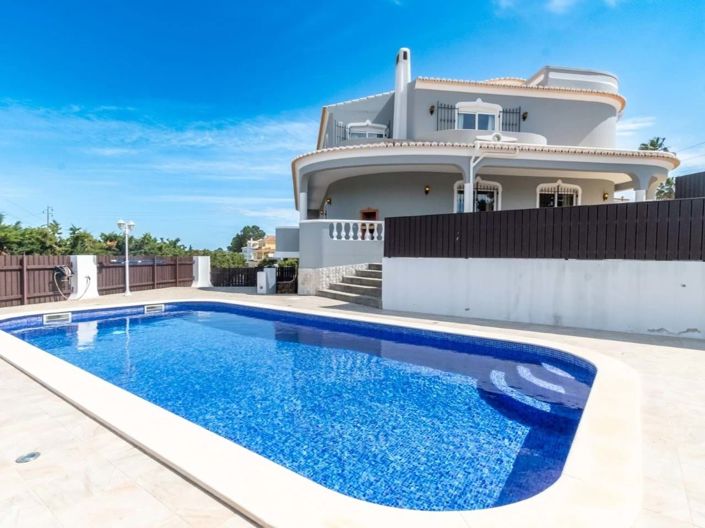 Image No.1-4 Bed Villa for sale