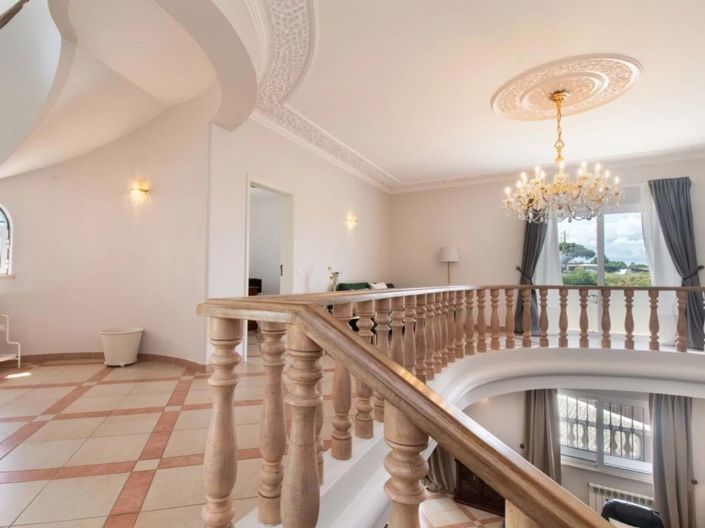 Image No.9-4 Bed Villa for sale