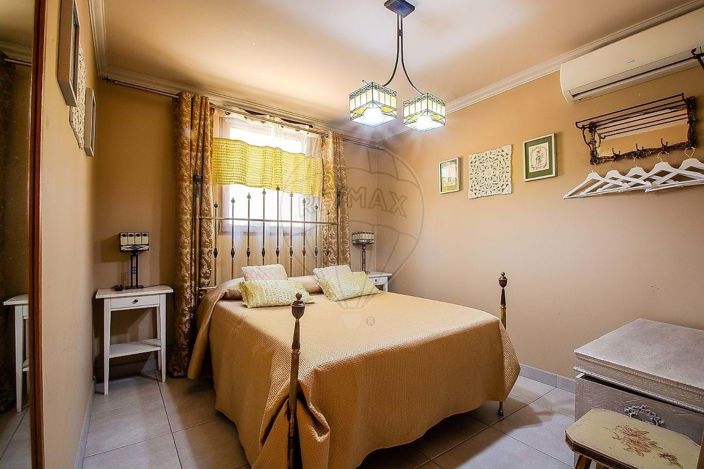 Image No.11-6 Bed Villa for sale