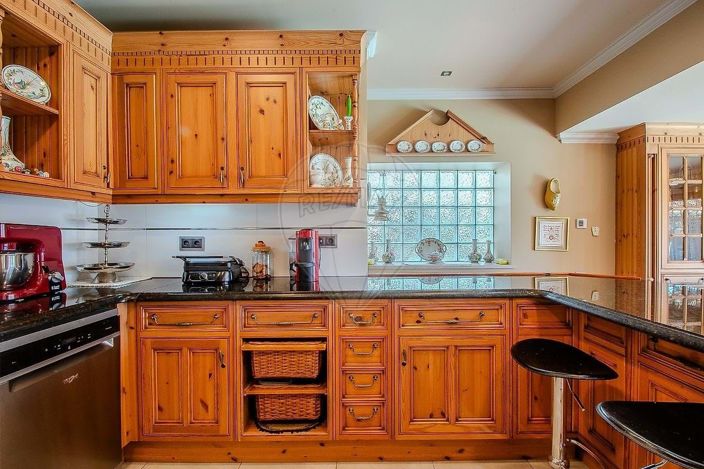 Image No.7-6 Bed Villa for sale