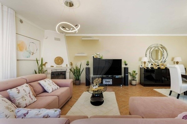 Image No.5-4 Bed Villa for sale