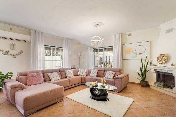 Image No.7-4 Bed Villa for sale