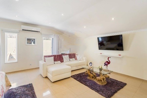 Image No.9-4 Bed Villa for sale