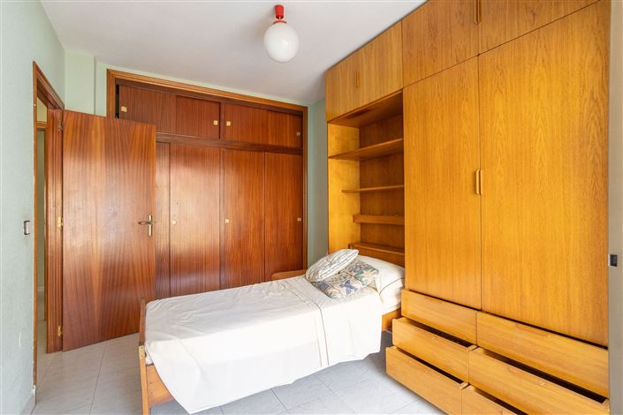 Image No.20-3 Bed Apartment for sale