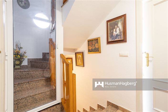 Image No.24-4 Bed Property for sale