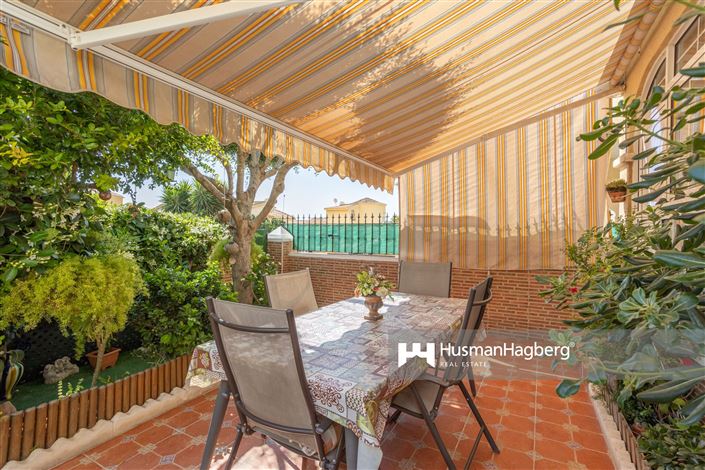 Image No.5-4 Bed Property for sale