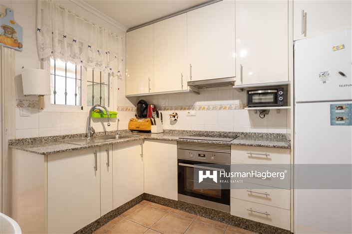 Image No.10-4 Bed Property for sale