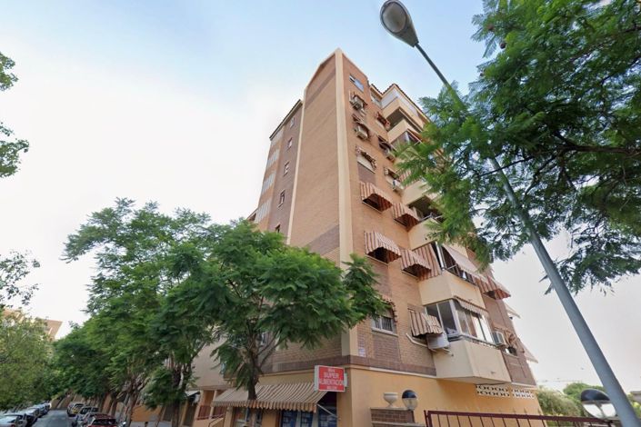 Image No.1-3 Bed Apartment for sale