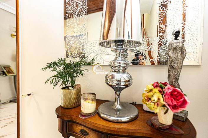 Image No.10-4 Bed Villa for sale