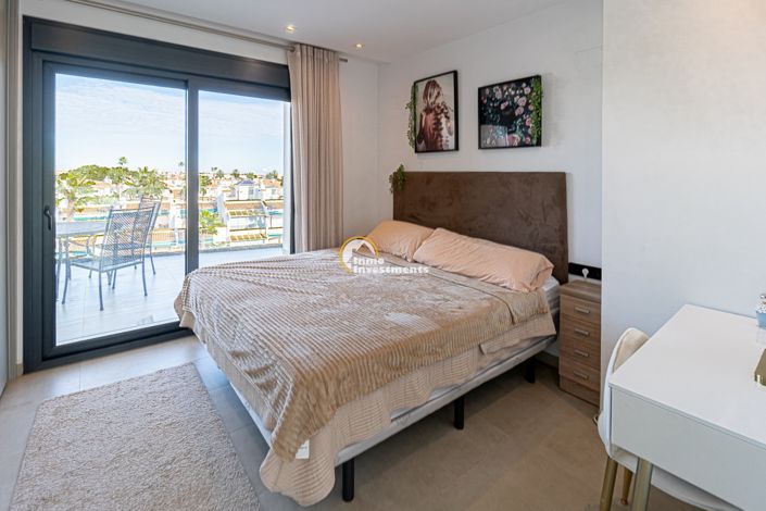 Image No.17-3 Bed Penthouse for sale