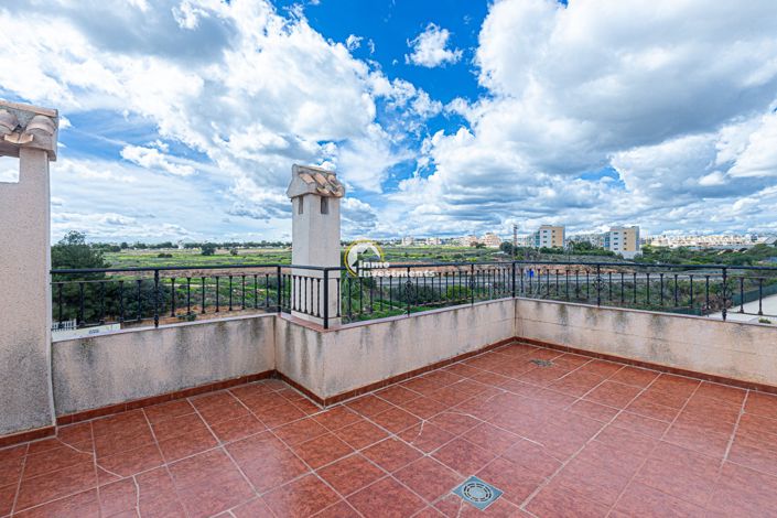 Image No.3-3 Bed Villa for sale