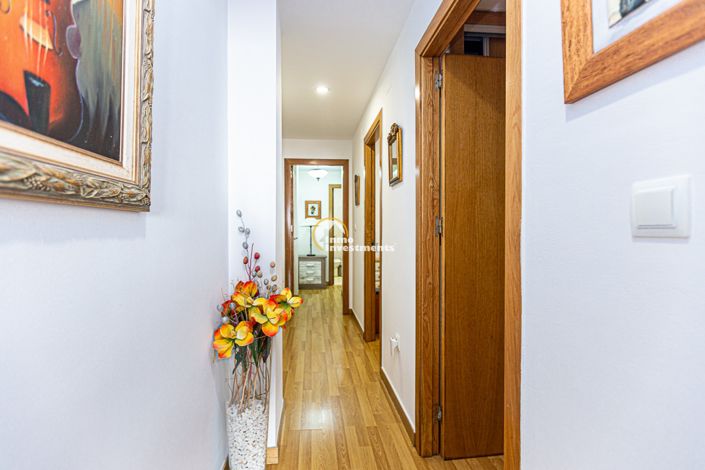 Image No.13-3 Bed Apartment for sale