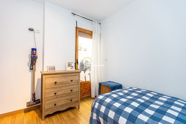 Image No.19-3 Bed Apartment for sale